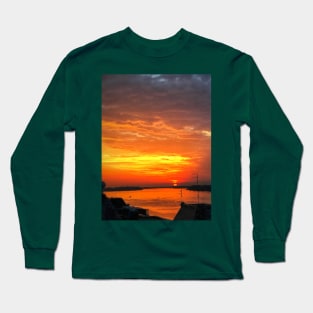 Scenic sunset on Danube river in Belgrade city Long Sleeve T-Shirt